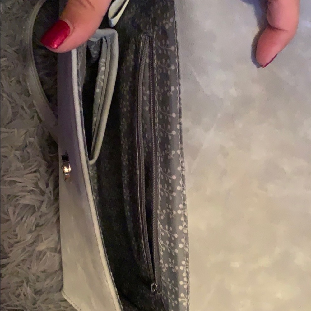Crossbody - Picture 3 of 5